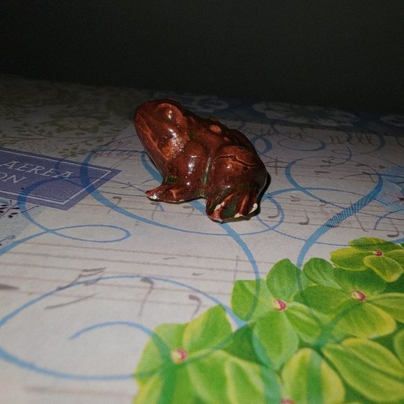 Vintage Miniature Ceramic Frog Figurine - Picture 10 of 10